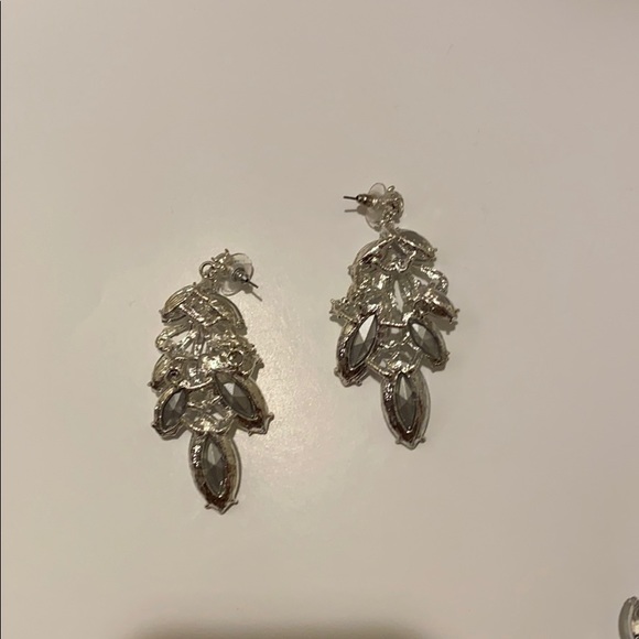 Statement necklace and earrings - Picture 5 of 9